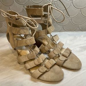 Marc Fisher Gladiator Lace Up Sandle light brown size 7.5